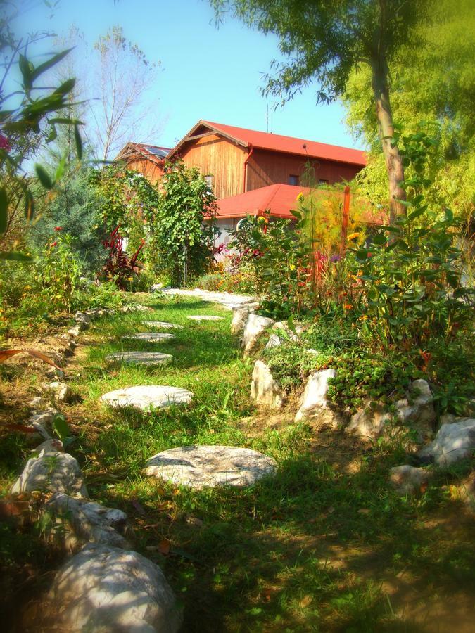 Pollushof Panzio Es Etterem Bed & Breakfast Csolnok Ngoại thất bức ảnh